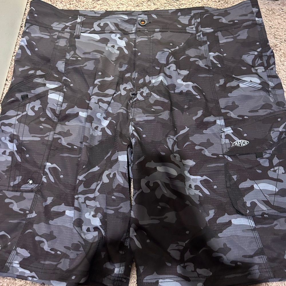 Men’s AFTCO shorts